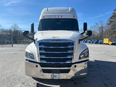 Used 2020 Freightliner Cascadia - photo 1