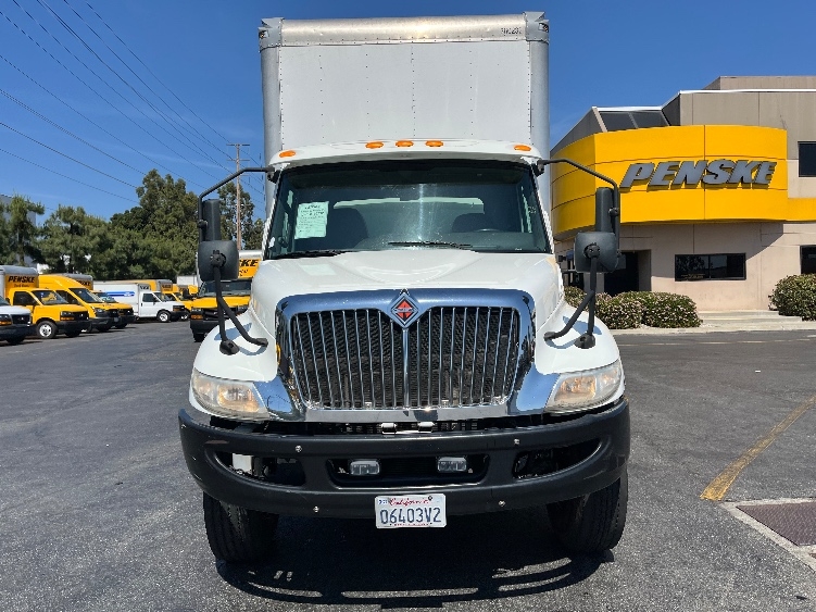Used 2020 International MV - photo 2