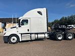 Used 2020 Freightliner Cascadia Detroit DD15AT Semi Truck with Sleeper Cab for sale #360391 - photo 4