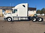 Used 2020 Freightliner Cascadia Detroit DD15AT Semi Truck with Sleeper Cab for sale #360399 - photo 4