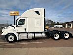 Used 2020 Freightliner Cascadia Detroit DD15AT Semi Truck with Sleeper Cab for sale #360401 - photo 4