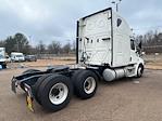 Used 2020 Freightliner Cascadia Detroit DD15AT Semi Truck with Sleeper Cab for sale #360402 - photo 7