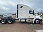 Used 2020 Freightliner Cascadia Detroit DD15AT Semi Truck with Sleeper Cab for sale #360402 - photo 8