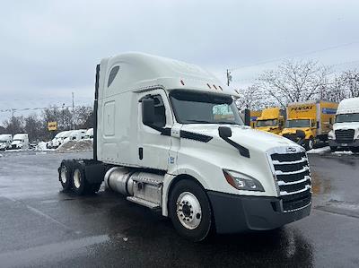 Used 2020 Freightliner Cascadia - photo 1