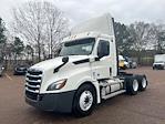 Used 2020 Freightliner Cascadia Detroit DD13 Semi Truck for sale #360406 - photo 3