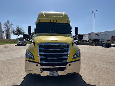 Used 2020 Freightliner Cascadia - photo 1