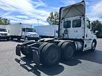 Used 2020 Freightliner Cascadia Detroit DD13 Semi Truck for sale #360545 - photo 7