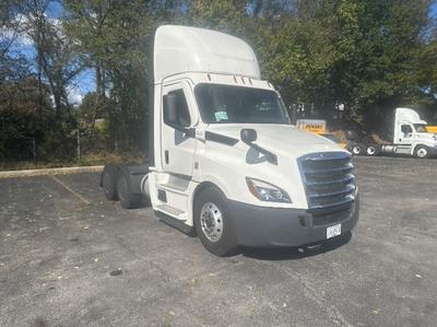 Used 2020 Freightliner Cascadia Detroit DD13 Semi Truck for sale #360547 - photo 1