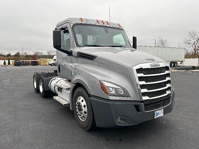 Used 2020 Freightliner Cascadia Detroit DD15AT Semi Truck for sale #360570 - photo 1