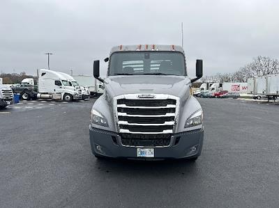 Used 2020 Freightliner Cascadia Detroit DD15AT Semi Truck for sale #360570 - photo 2