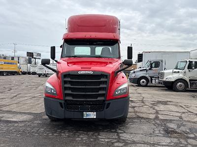 Used 2020 Freightliner Cascadia - photo 1