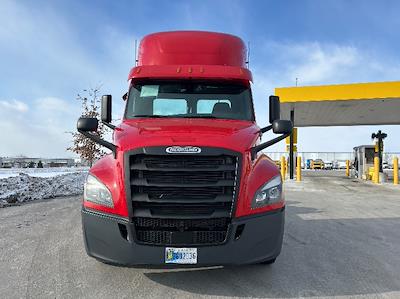 Used 2020 Freightliner Cascadia Detroit DD15AT Semi Truck for sale #360595 - photo 2