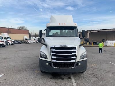 Used 2020 Freightliner Cascadia Detroit DD13 Semi Truck for sale #360639 - photo 2