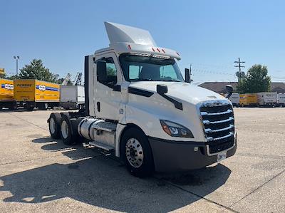 Used 2020 Freightliner Cascadia Detroit DD13 Semi Truck for sale #360651 - photo 1