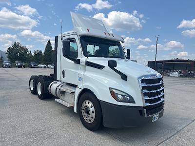 Used 2020 Freightliner Cascadia Detroit DD13 Semi Truck for sale #360652 - photo 1