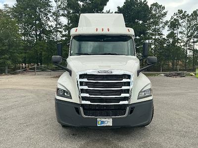 Used 2020 Freightliner Cascadia Detroit DD13 Semi Truck for sale #360656 - photo 2