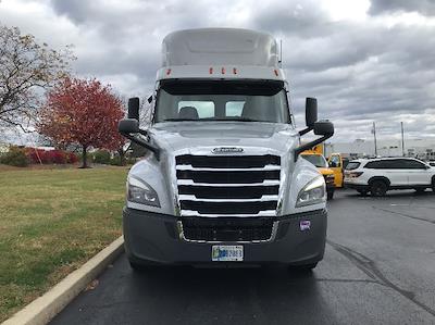 Used 2020 Freightliner Cascadia Detroit DD15AT Semi Truck for sale #360908 - photo 2