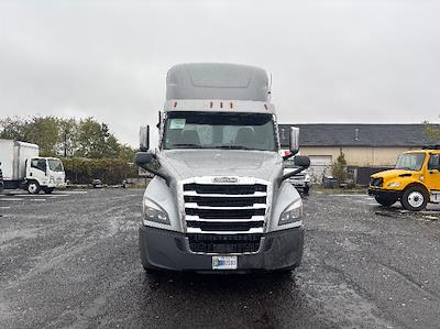 Used 2020 Freightliner Cascadia Detroit DD15AT Semi Truck for sale #360909 - photo 2