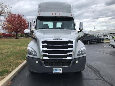 Used 2020 Freightliner Cascadia Detroit DD15AT Semi Truck for sale #360910 - photo 2