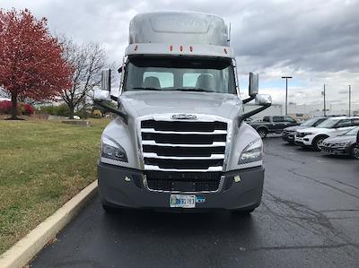 Used 2020 Freightliner Cascadia Detroit DD15AT Semi Truck for sale #360912 - photo 2