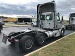 Used 2020 Freightliner Cascadia Detroit DD15AT Semi Truck for sale #360912 - photo 7