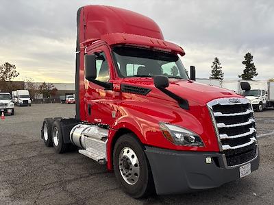 Used 2020 Freightliner Cascadia Detroit DD15AT Semi Truck for sale #360988 - photo 1