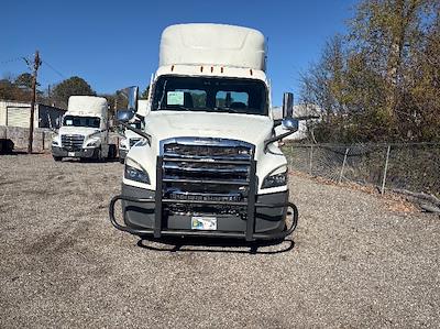 Used 2020 Freightliner Cascadia Detroit DD13 Semi Truck for sale #361026 - photo 2