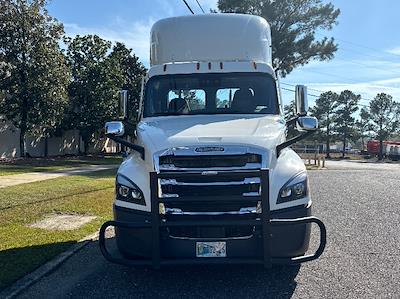 Used 2020 Freightliner Cascadia Detroit DD13 Semi Truck for sale #361027 - photo 2