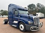 Used 2020 Freightliner Cascadia Detroit DD15AT Semi Truck with Sleeper Cab for sale #361081 - photo 1