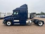 Used 2020 Freightliner Cascadia Detroit DD15AT Semi Truck with Sleeper Cab for sale #361081 - photo 4