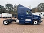 Used 2020 Freightliner Cascadia Detroit DD15AT Semi Truck with Sleeper Cab for sale #361081 - photo 8