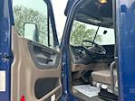 Used 2020 Freightliner Cascadia Detroit DD15AT Semi Truck with Sleeper Cab for sale #361081 - photo 9