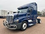 Used 2020 Freightliner Cascadia Detroit DD15AT Semi Truck with Sleeper Cab for sale #361082 - photo 3