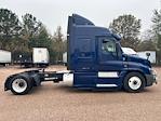Used 2020 Freightliner Cascadia Detroit DD15AT Semi Truck with Sleeper Cab for sale #361082 - photo 8
