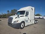 Used 2020 Freightliner Cascadia Detroit DD15AT Semi Truck with Sleeper Cab for sale #361238 - photo 3