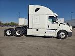 Used 2020 Freightliner Cascadia Detroit DD15AT Semi Truck with Sleeper Cab for sale #361238 - photo 8