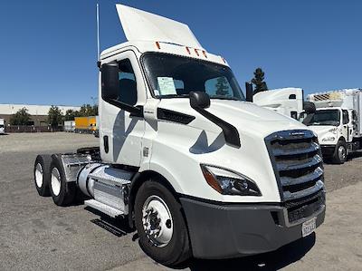 Used 2020 Freightliner Cascadia Detroit DD13 Semi Truck for sale #361625 - photo 1
