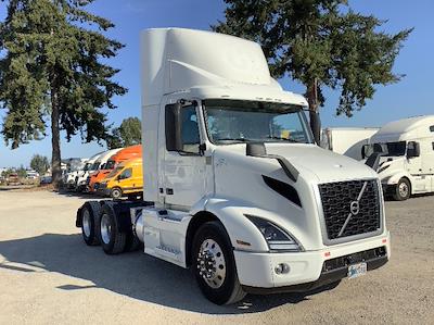 Used 2020 Volvo VNR Volvo D13 Semi Truck for sale #361714 - photo 1
