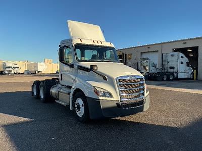 Used 2020 Freightliner Cascadia Detroit DD13 Semi Truck for sale #361796 - photo 1