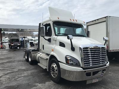 Used 2020 Freightliner Cascadia - photo 1