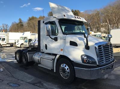 Used 2020 Freightliner Cascadia - photo 1