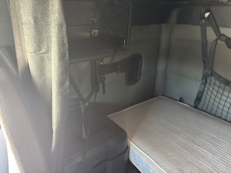 Used 2020 Freightliner Cascadia - photo 21