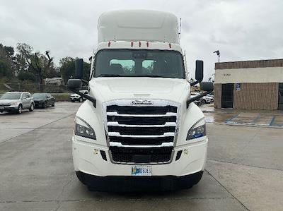 Used 2020 Freightliner Cascadia - photo 1