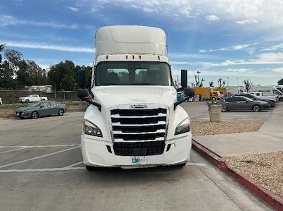 Used 2020 Freightliner Cascadia - photo 1