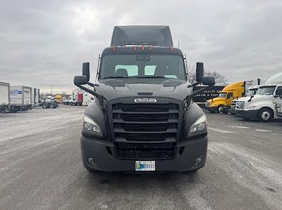 Used 2020 Freightliner Cascadia Detroit DD13 Semi Truck for sale #362597 - photo 2