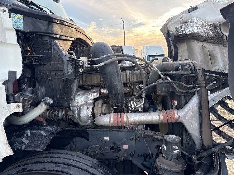 Used 2020 Freightliner Cascadia - photo 22