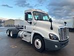 Used 2020 Freightliner Cascadia Detroit DD15 Semi Truck for sale #362788 - photo 1