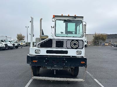 Used 2019 Capacity Sabre5 Yard Truck for sale #362802 - photo 2