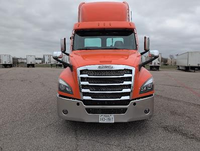 Used 2020 Freightliner Cascadia - photo 1
