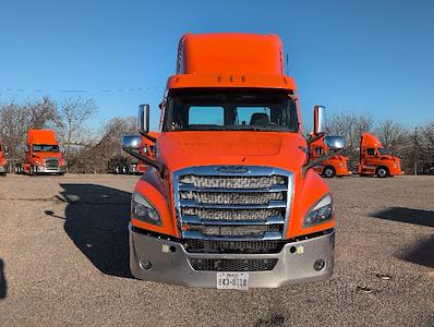 Used 2020 Freightliner Cascadia - photo 1